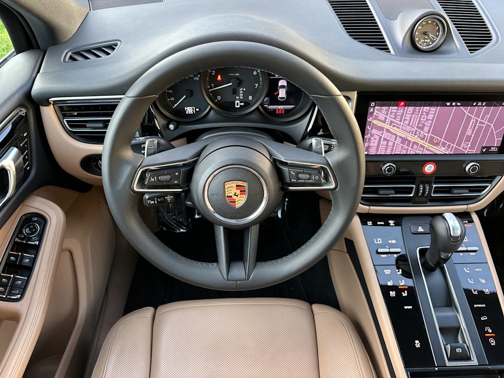 Thumbnail: 2025 Porsche Macan - 12