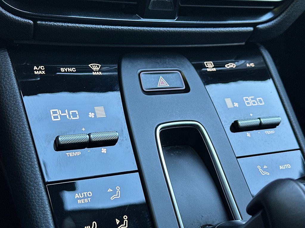 Thumbnail: 2025 Porsche Macan - 15