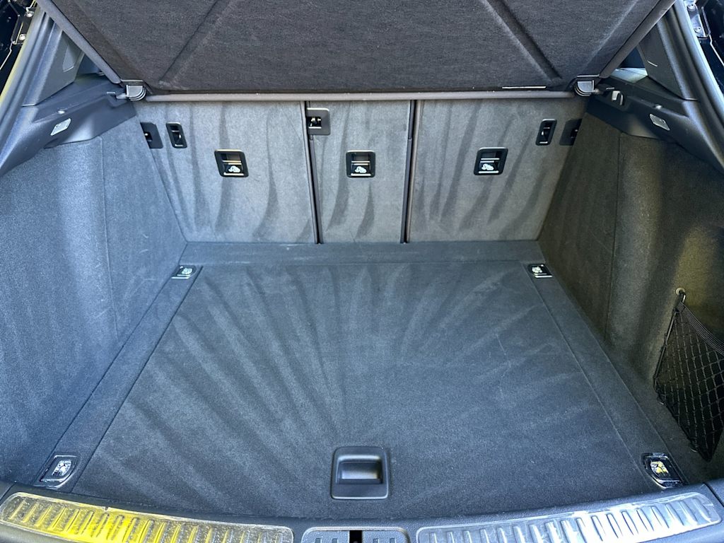 Thumbnail: 2025 Porsche Macan - 17