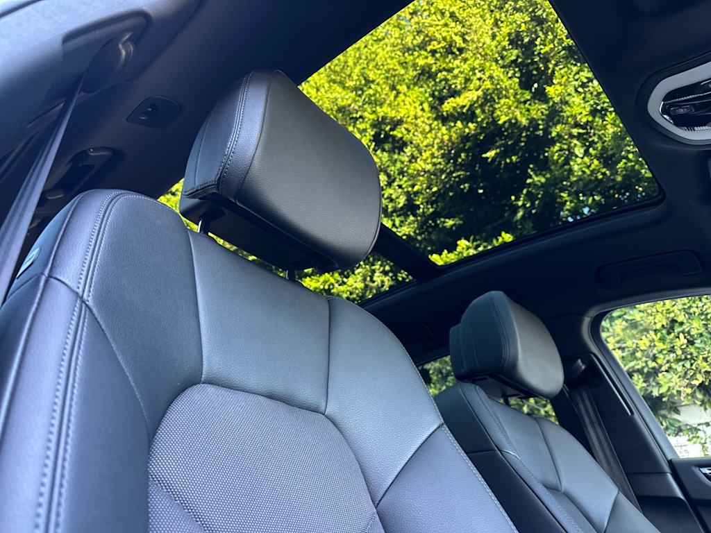 Thumbnail: 2025 Porsche Macan - 24