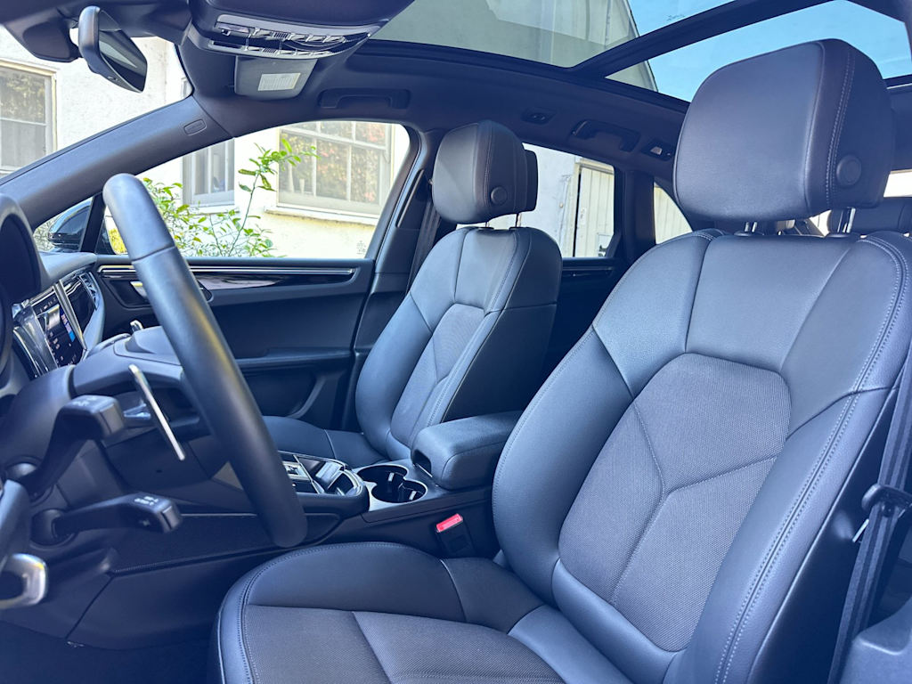 Thumbnail: 2025 Porsche Macan - 10