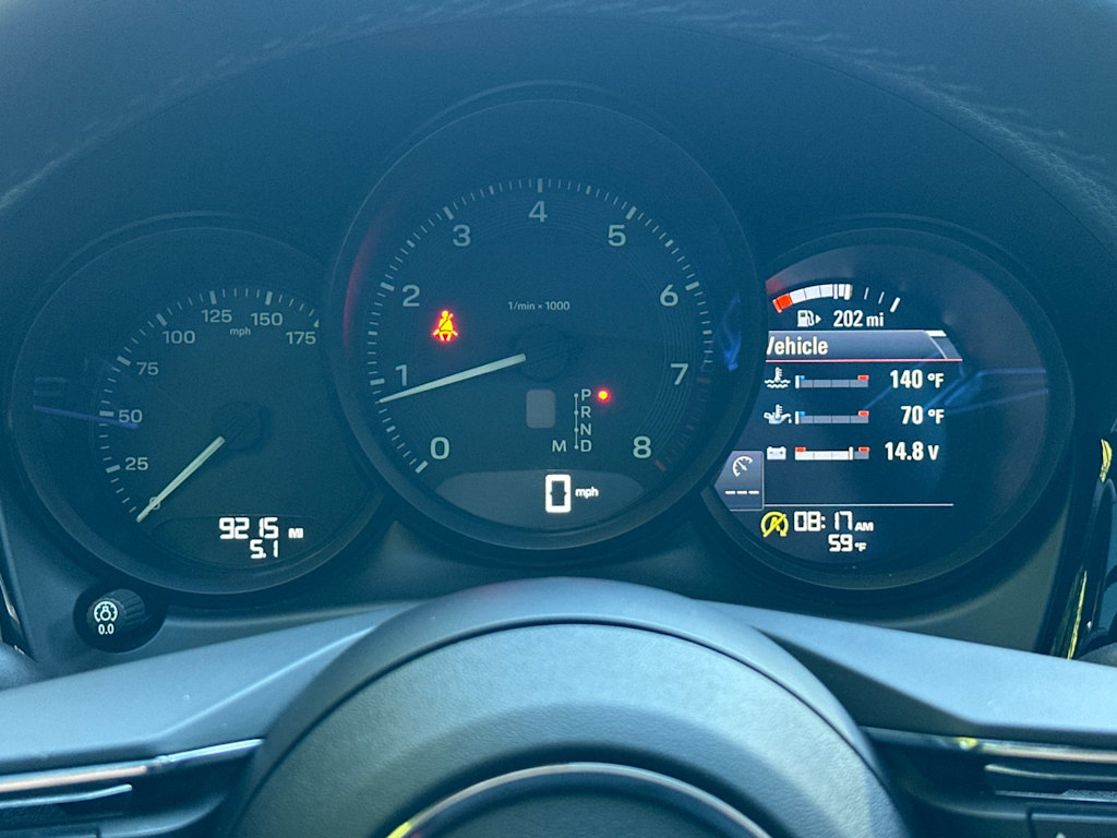 Thumbnail: 2025 Porsche Macan - 16