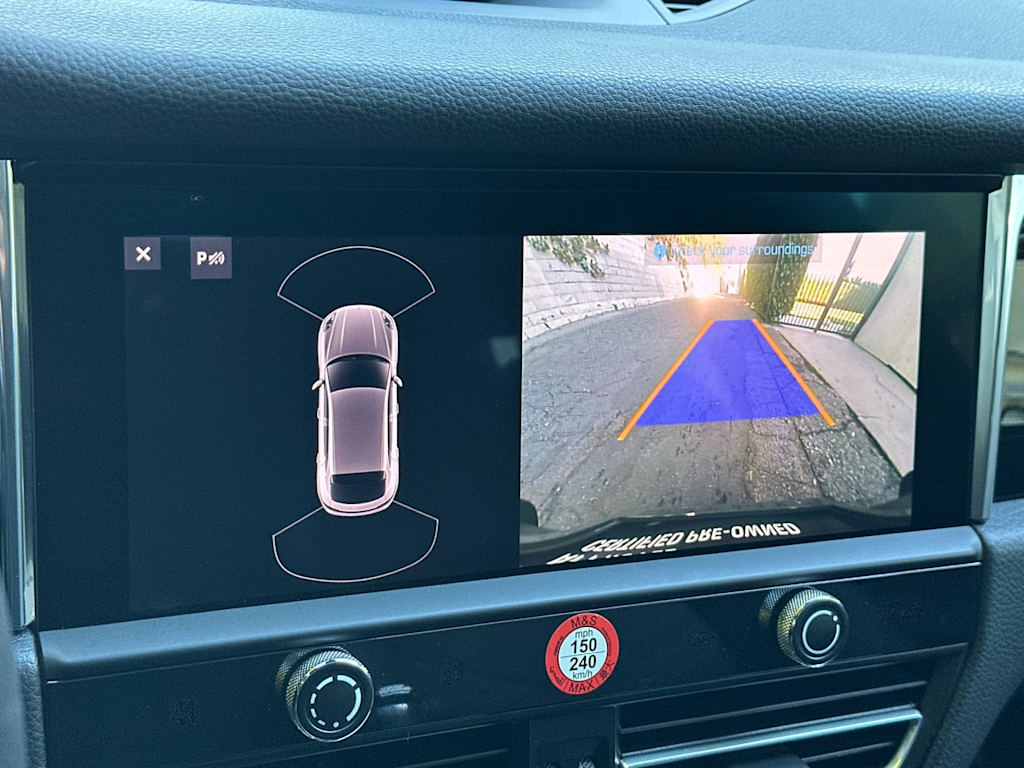 Thumbnail: 2025 Porsche Macan - 27