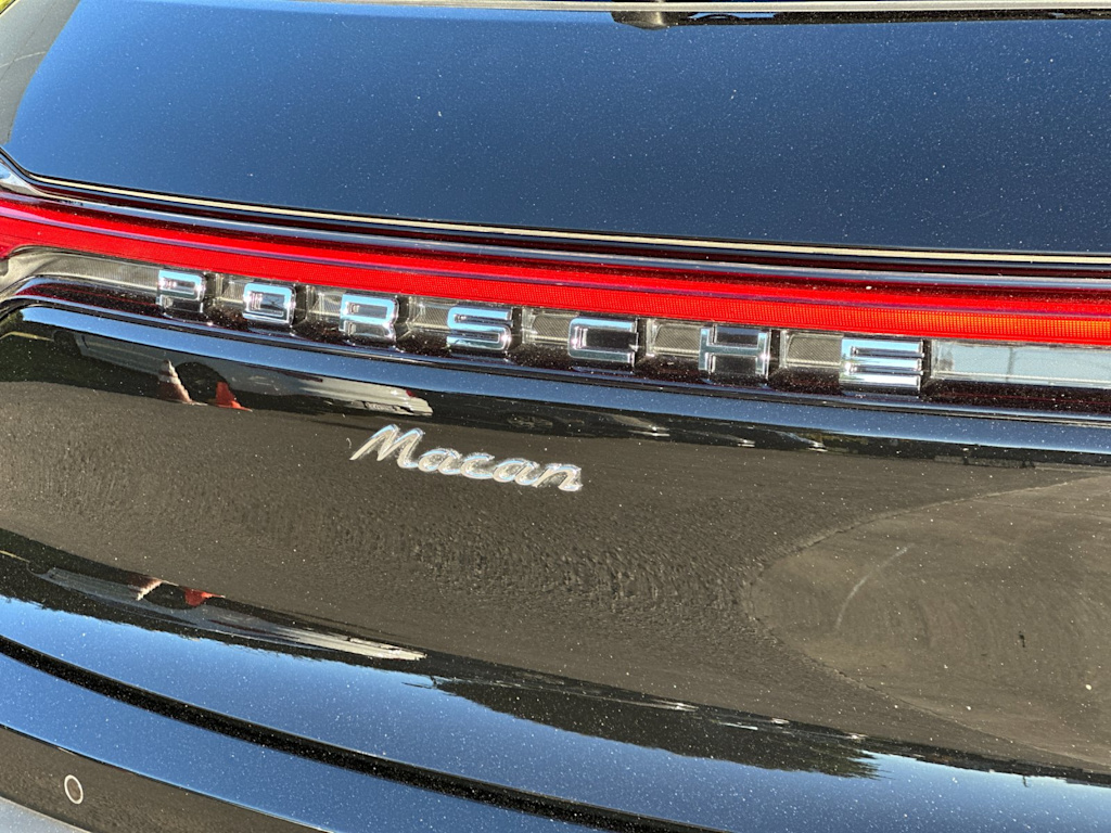 Thumbnail: 2025 Porsche Macan - 7