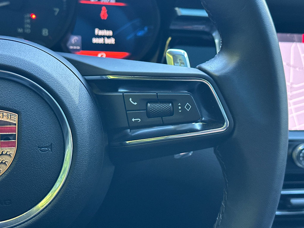 Thumbnail: 2025 Porsche Macan - 31