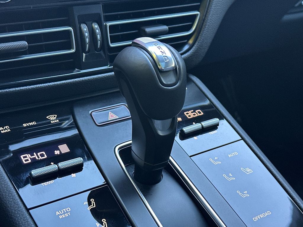 Thumbnail: 2025 Porsche Macan - 28