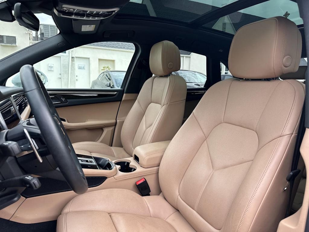 Thumbnail: 2025 Porsche Macan - 10