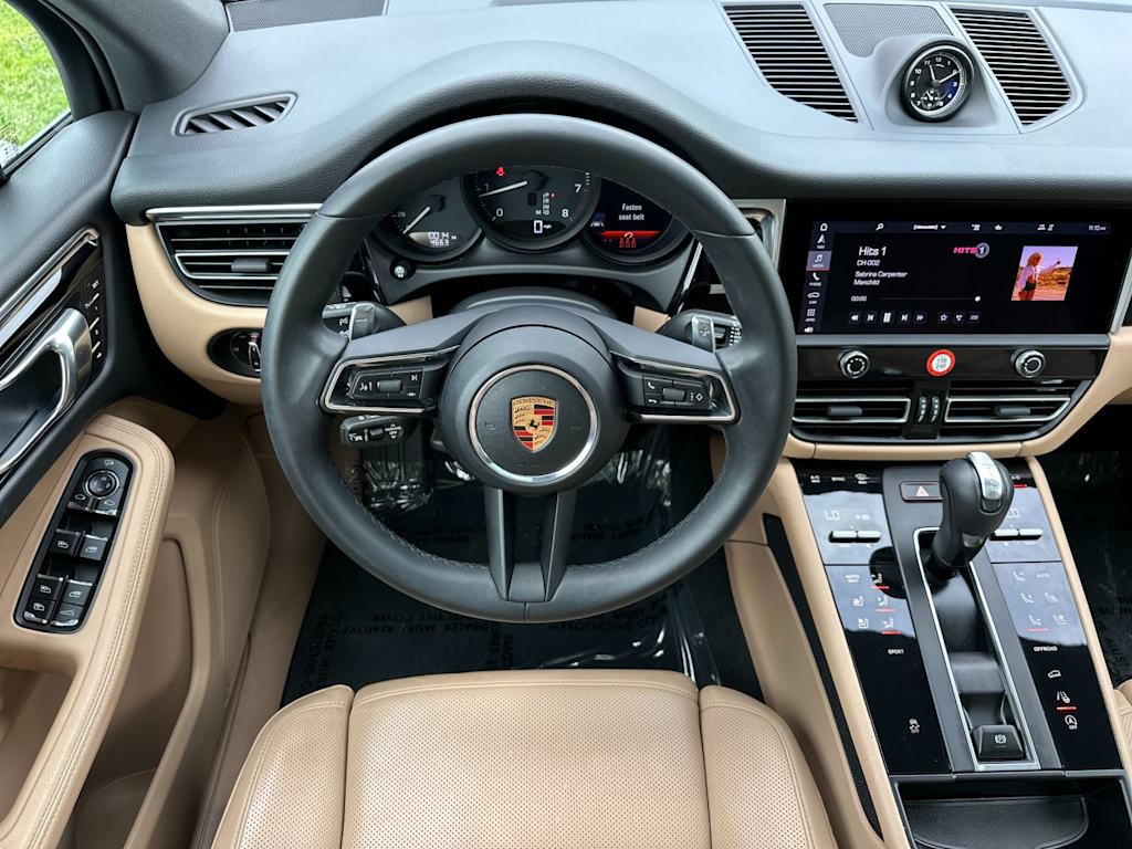 Thumbnail: 2025 Porsche Macan - 8