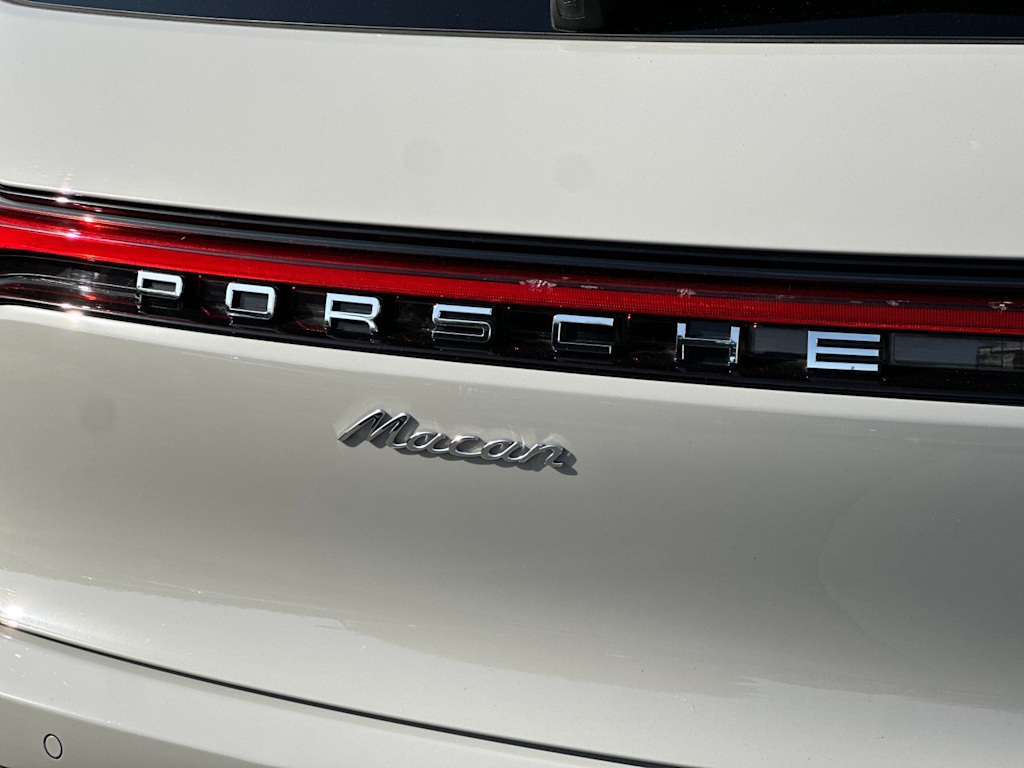 Thumbnail: 2025 Porsche Macan - 7