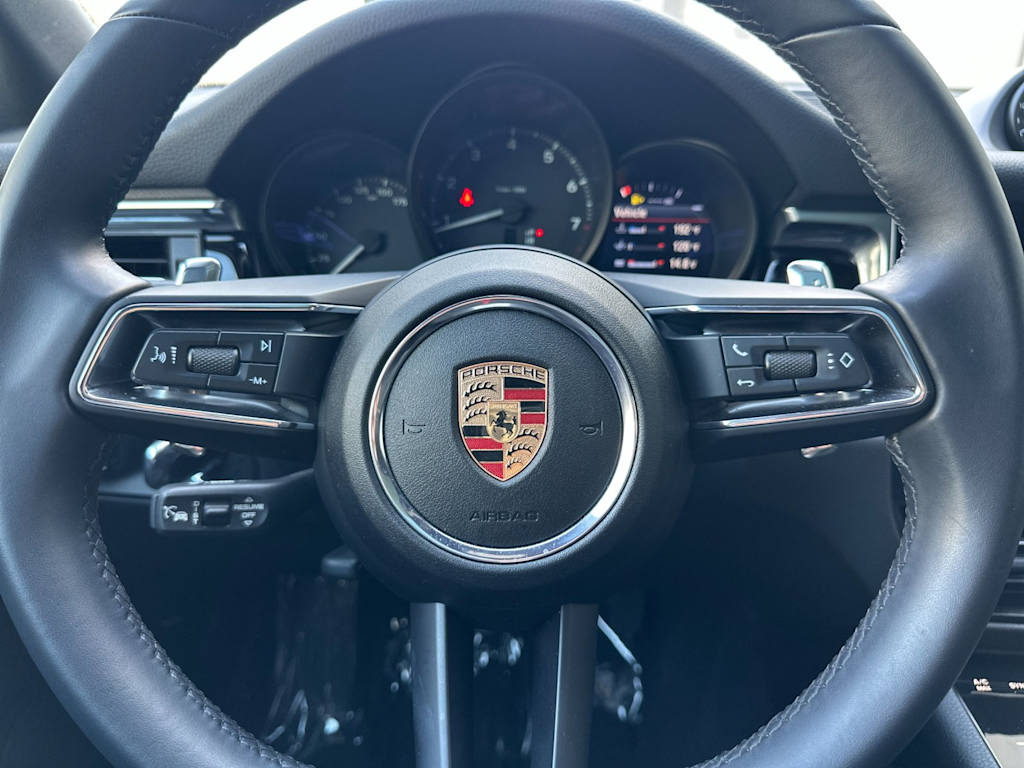 Thumbnail: 2025 Porsche Macan - 29