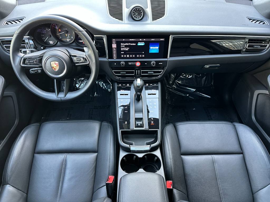 Thumbnail: 2025 Porsche Macan - 9