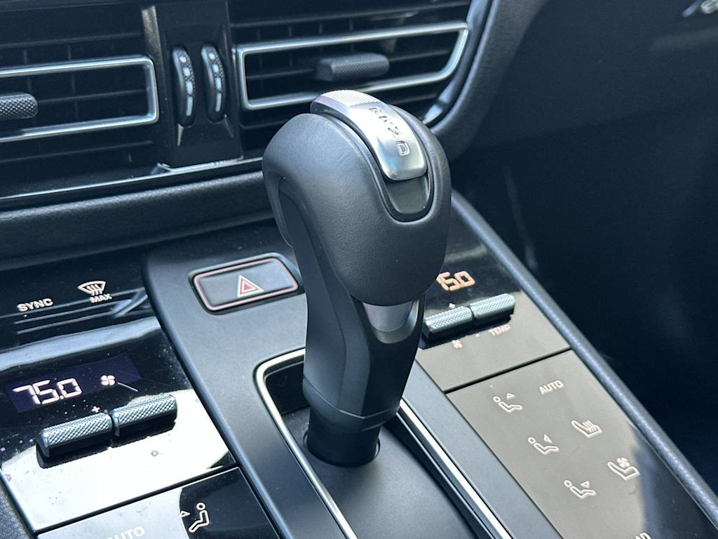 Thumbnail: 2025 Porsche Macan - 28