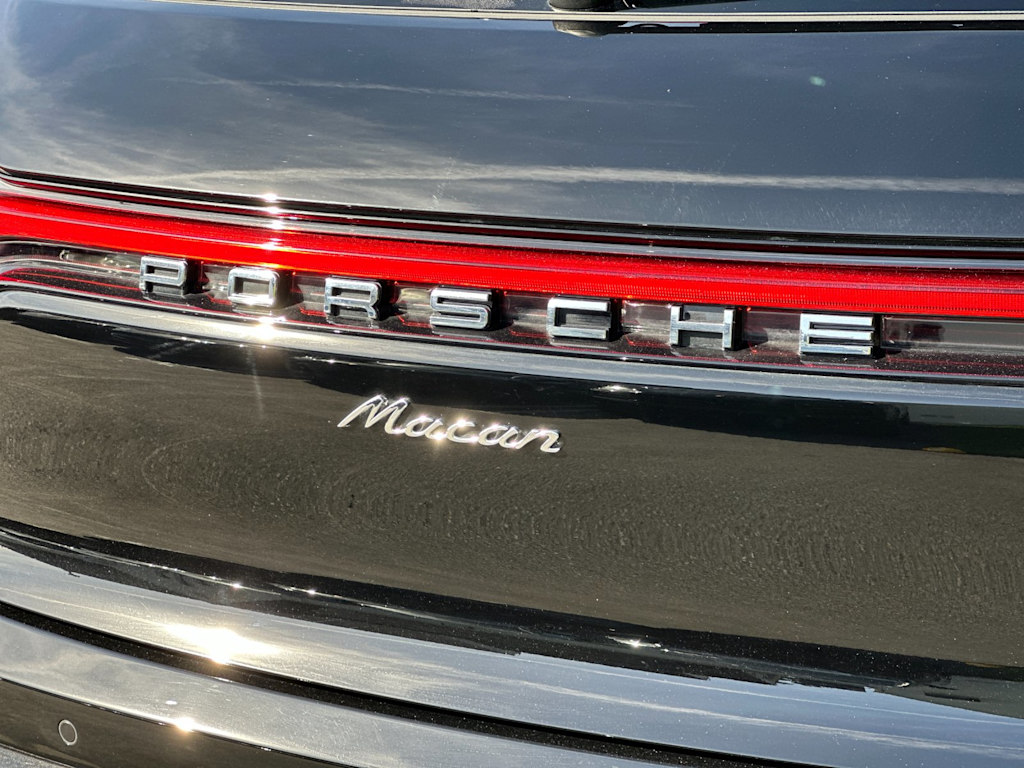 Thumbnail: 2025 Porsche Macan - 7