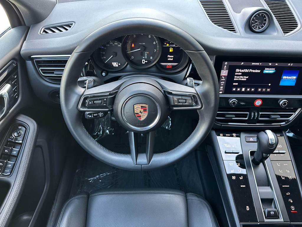 Thumbnail: 2025 Porsche Macan - 12