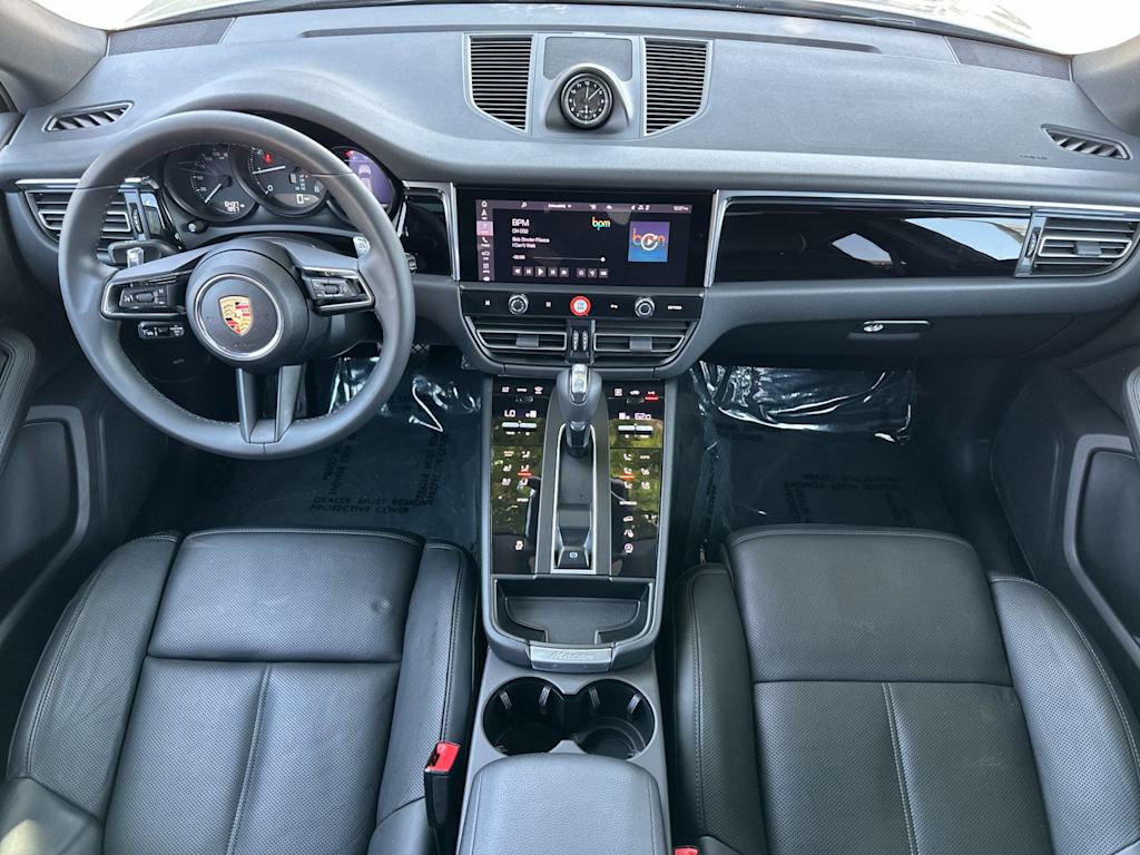 Thumbnail: 2025 Porsche Macan - 8