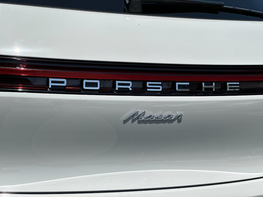 Thumbnail: 2025 Porsche Macan - 6
