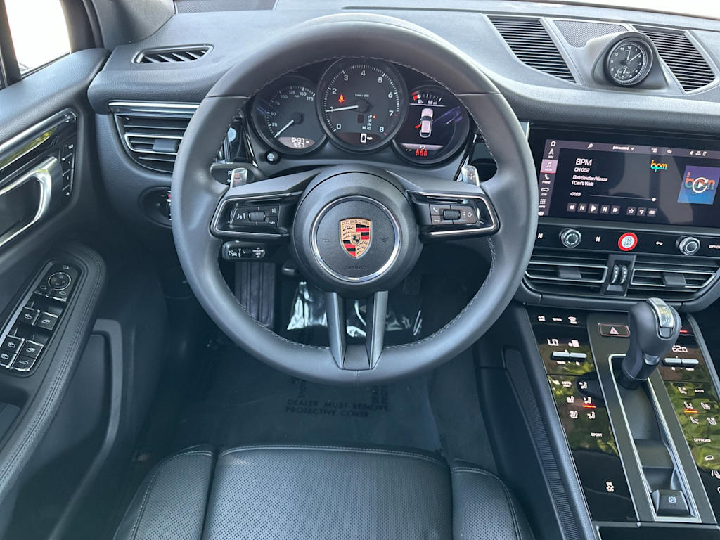 Thumbnail: 2025 Porsche Macan - 11