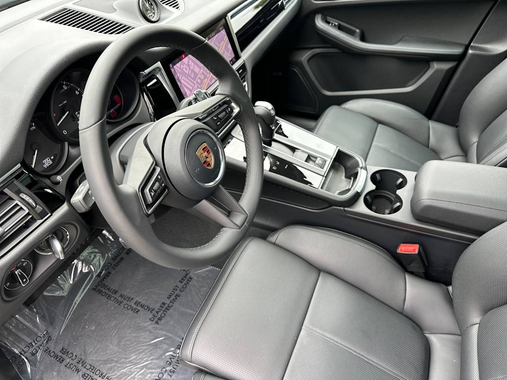 Thumbnail: 2026 Porsche Macan - 9