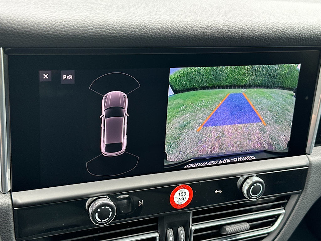 Thumbnail: 2026 Porsche Macan - 28