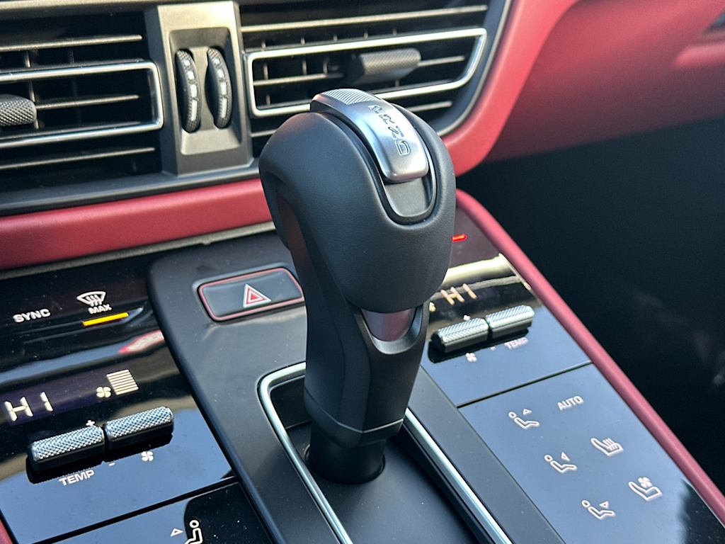 Thumbnail: 2026 Porsche Macan - 28