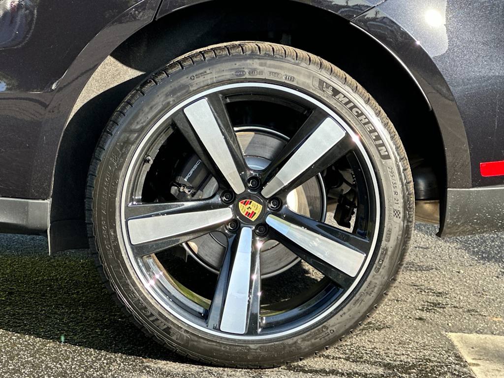 Thumbnail: 2026 Porsche Macan - 8