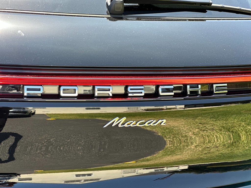 Thumbnail: 2026 Porsche Macan - 6