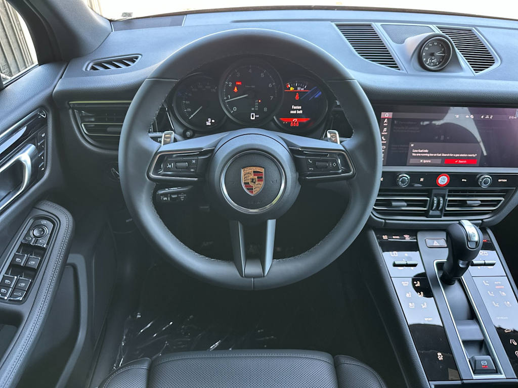 Thumbnail: 2026 Porsche Macan - 11