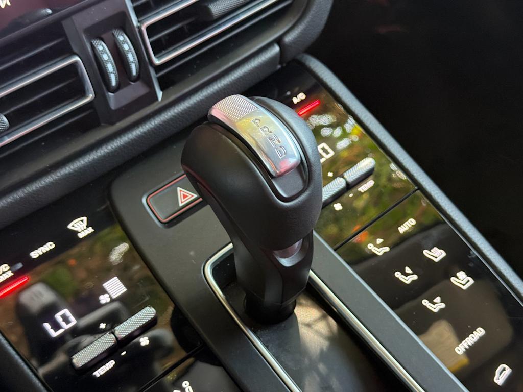 Thumbnail: 2024 Porsche Macan - 29