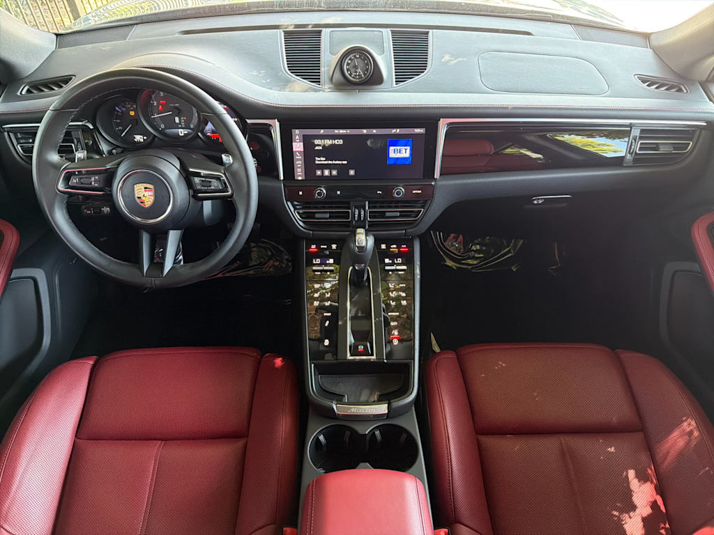 Thumbnail: 2024 Porsche Macan - 2