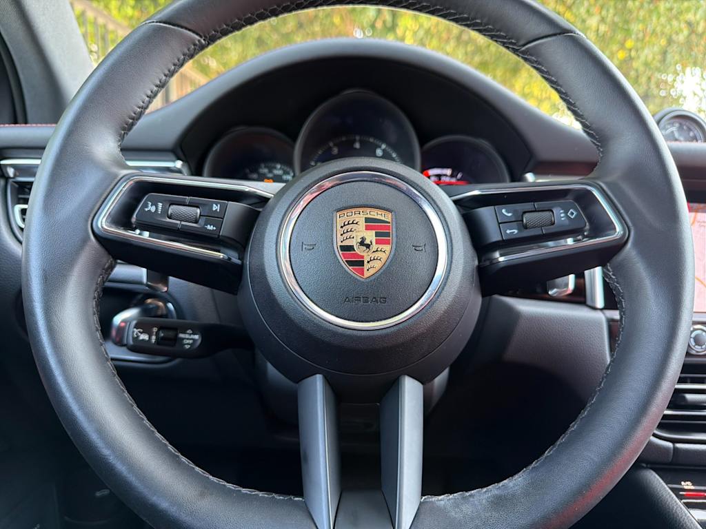 Thumbnail: 2024 Porsche Macan - 14