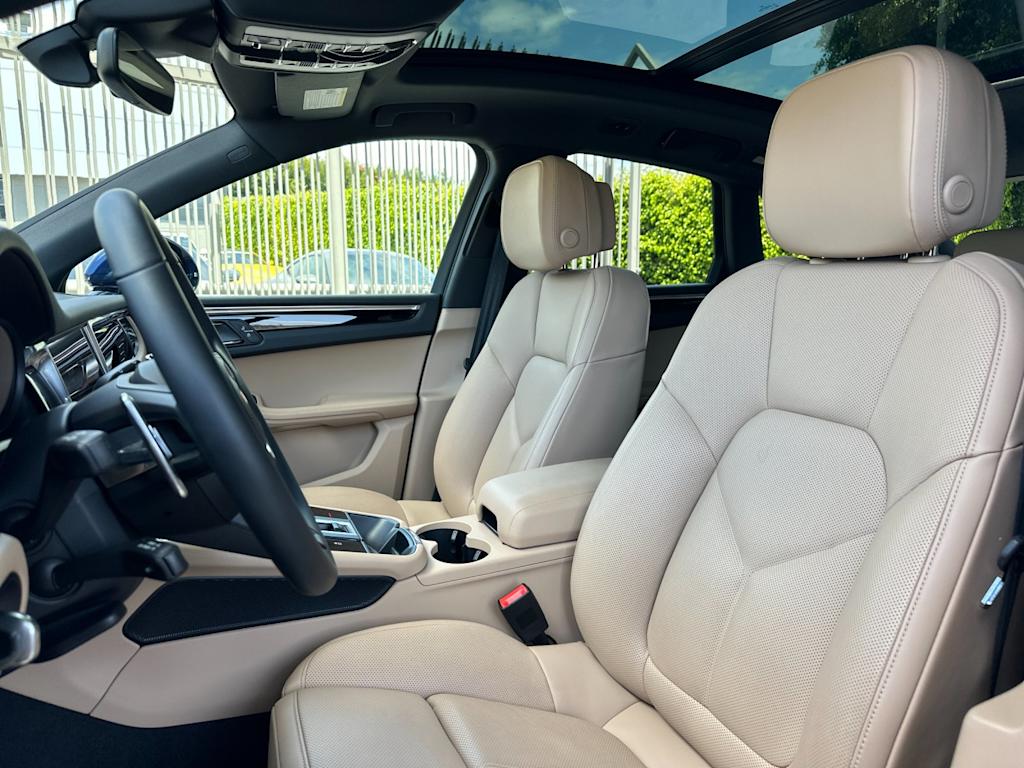 Thumbnail: 2025 Porsche Macan - 11