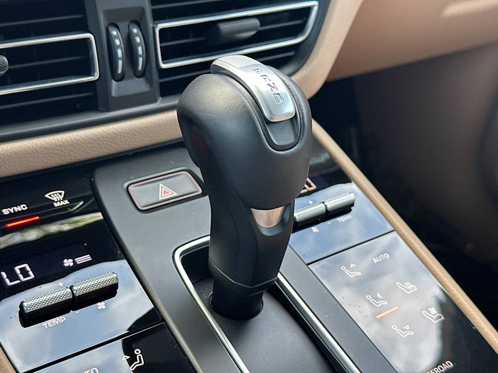 Thumbnail: 2025 Porsche Macan - 28