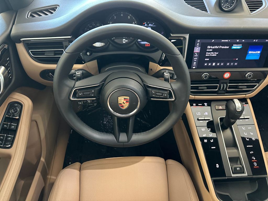 Thumbnail: 2025 Porsche Macan - 8