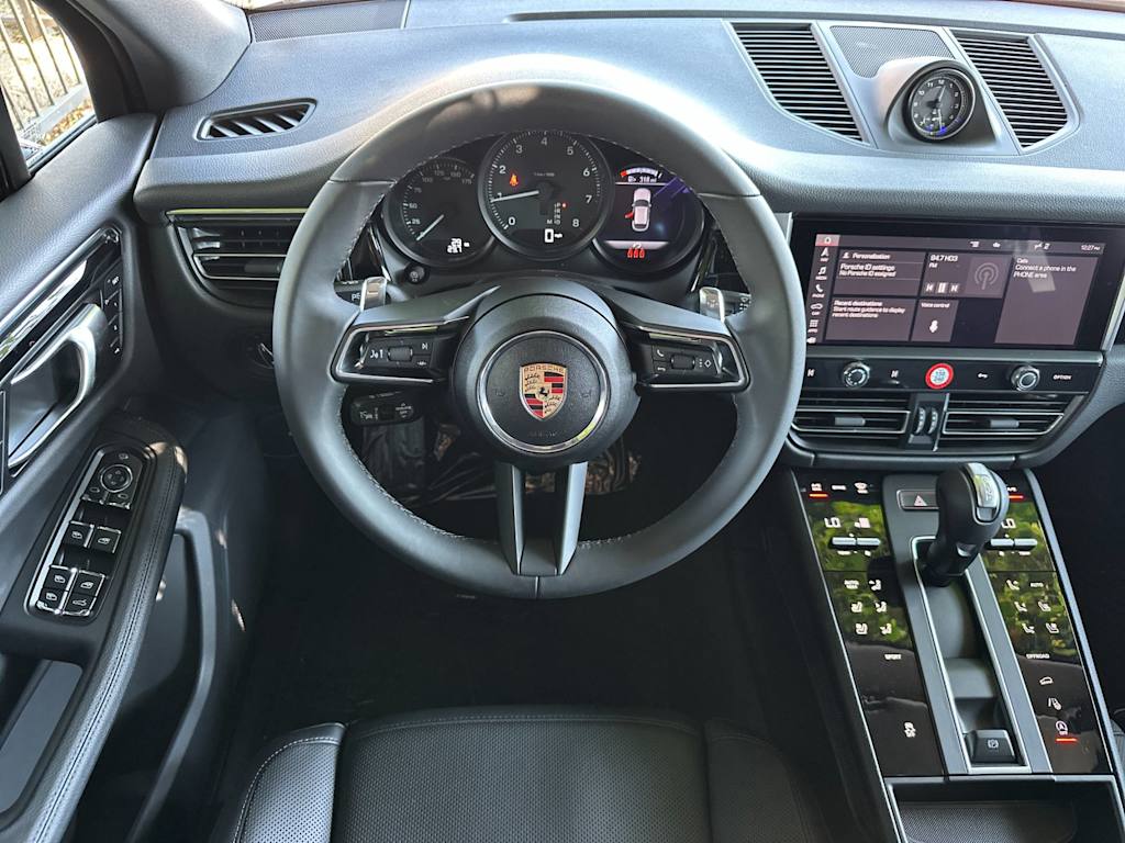 Thumbnail: 2025 Porsche Macan - 11