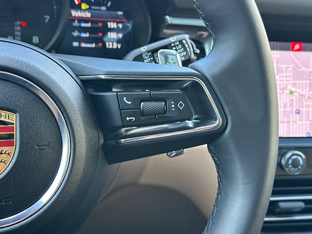 Thumbnail: 2025 Porsche Macan - 31