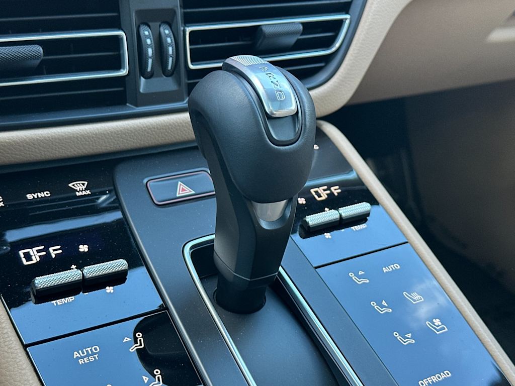 Thumbnail: 2025 Porsche Macan - 28