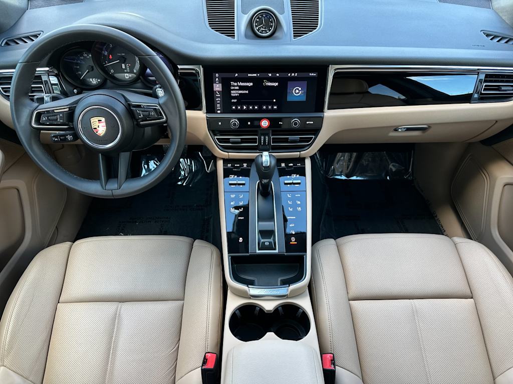 Thumbnail: 2025 Porsche Macan - 9