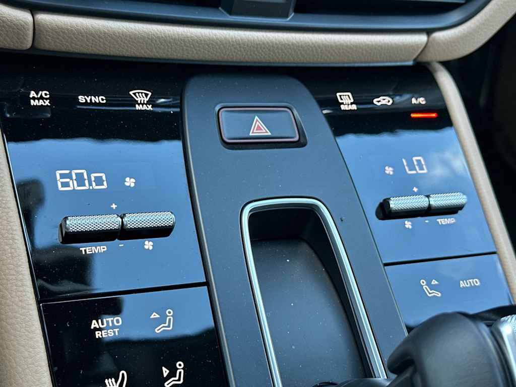 Thumbnail: 2025 Porsche Macan - 15