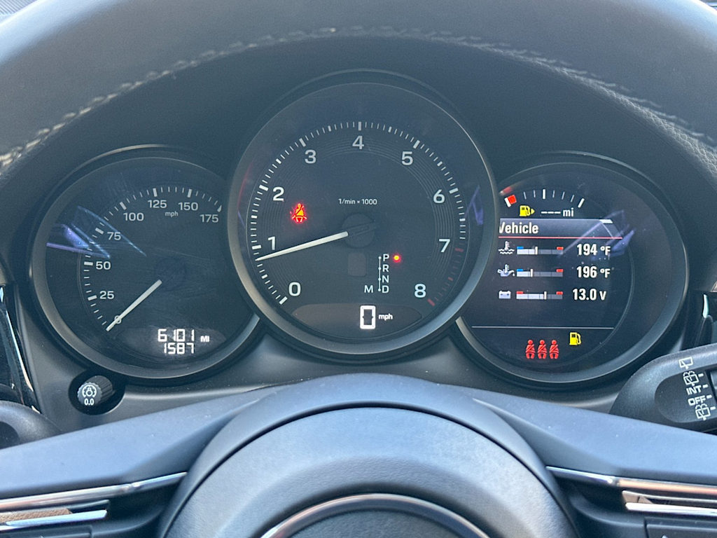 Thumbnail: 2025 Porsche Macan - 16