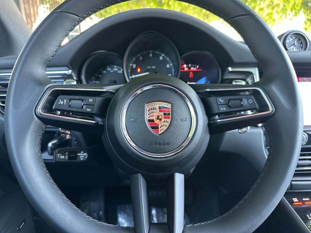 Thumbnail: 2025 Porsche Macan - 30