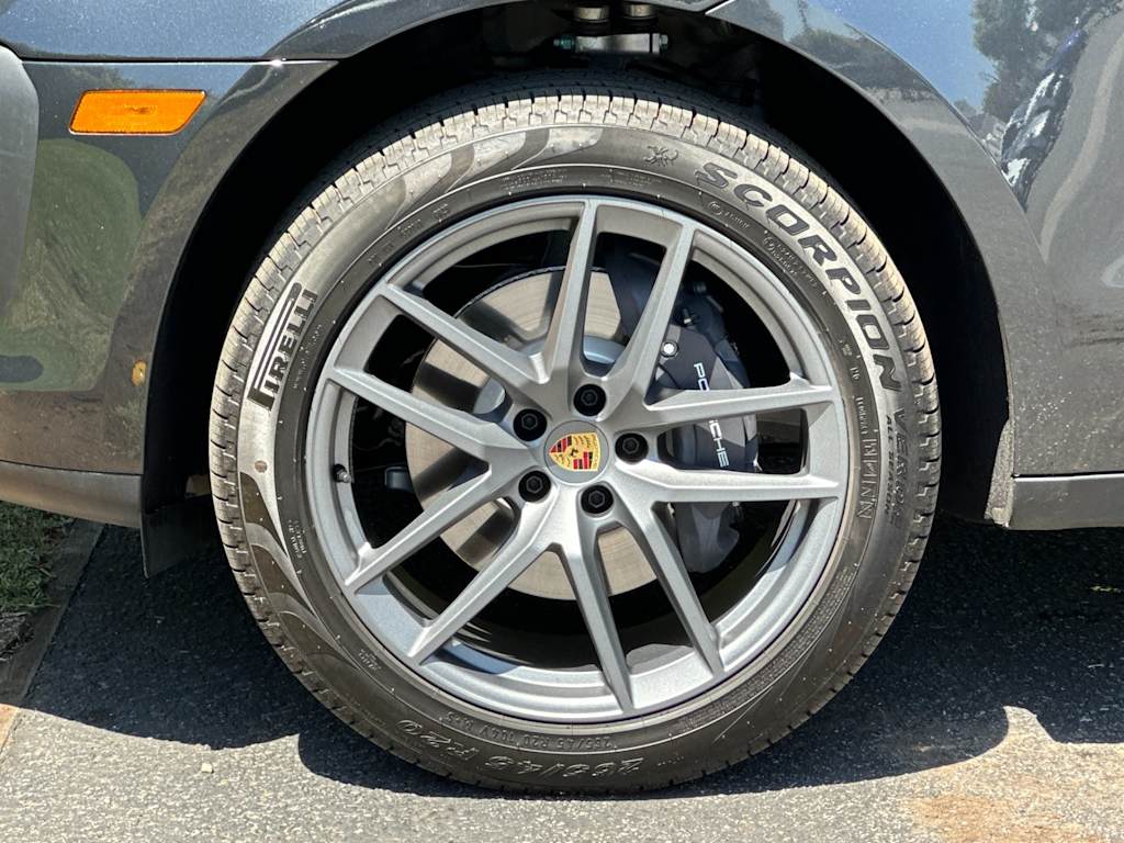 Thumbnail: 2025 Porsche Macan - 8
