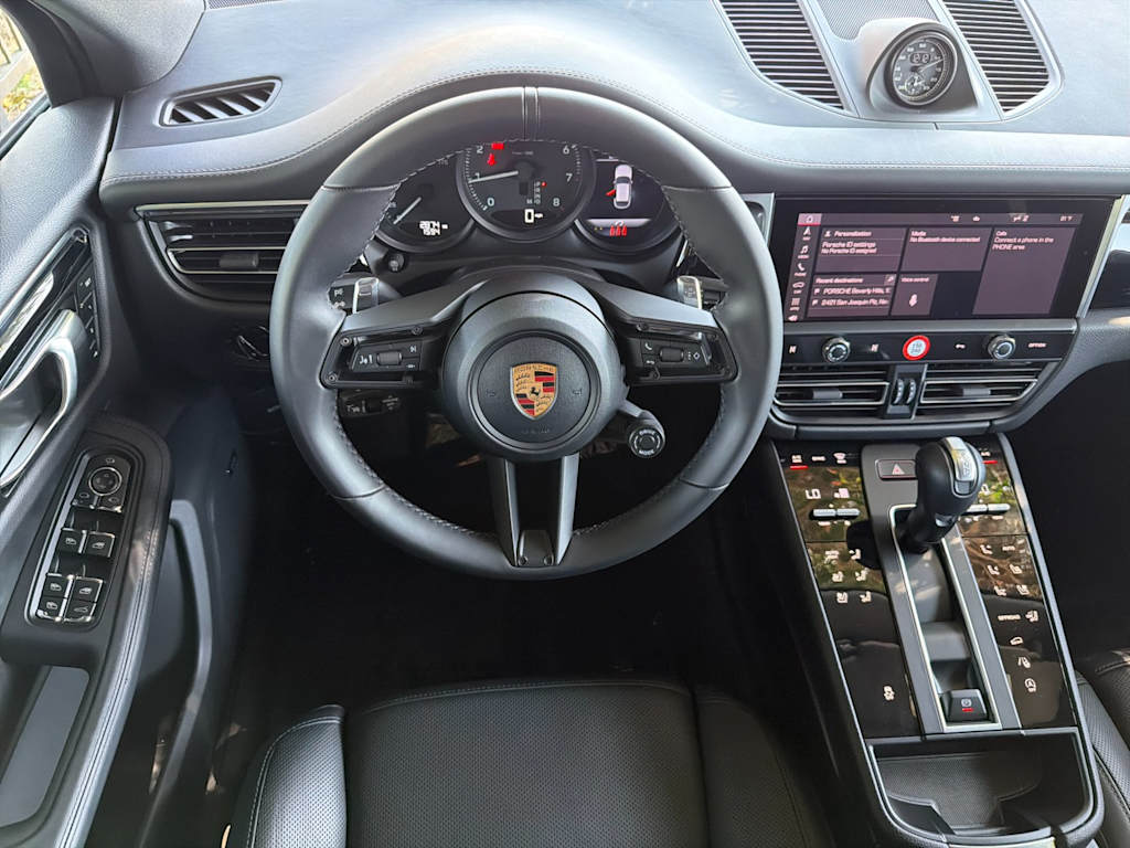 Thumbnail: 2026 Porsche Macan - 12