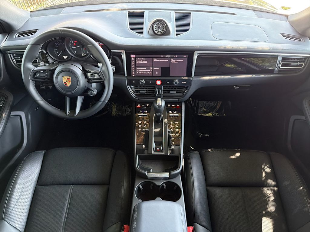 Thumbnail: 2026 Porsche Macan - 9