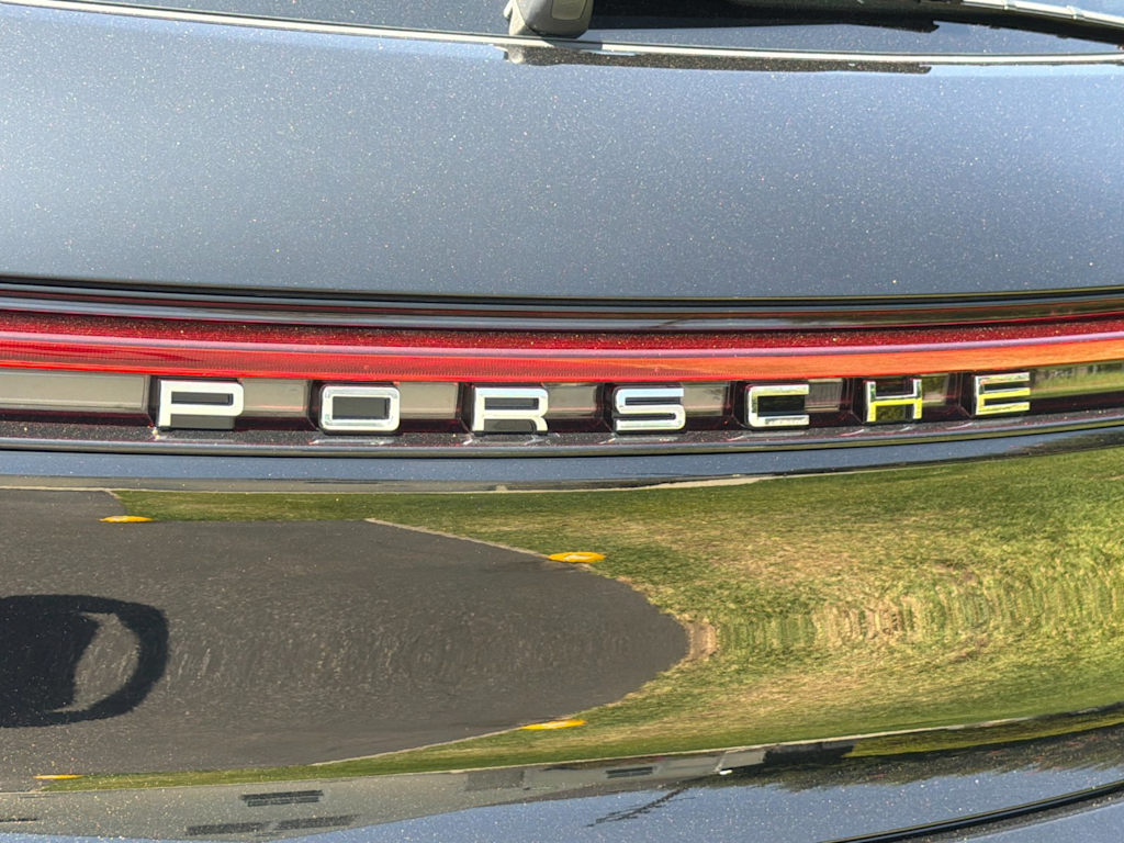 Thumbnail: 2026 Porsche Macan - 32