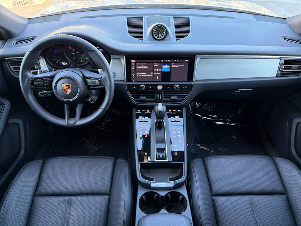 Thumbnail: 2026 Porsche Macan - 2