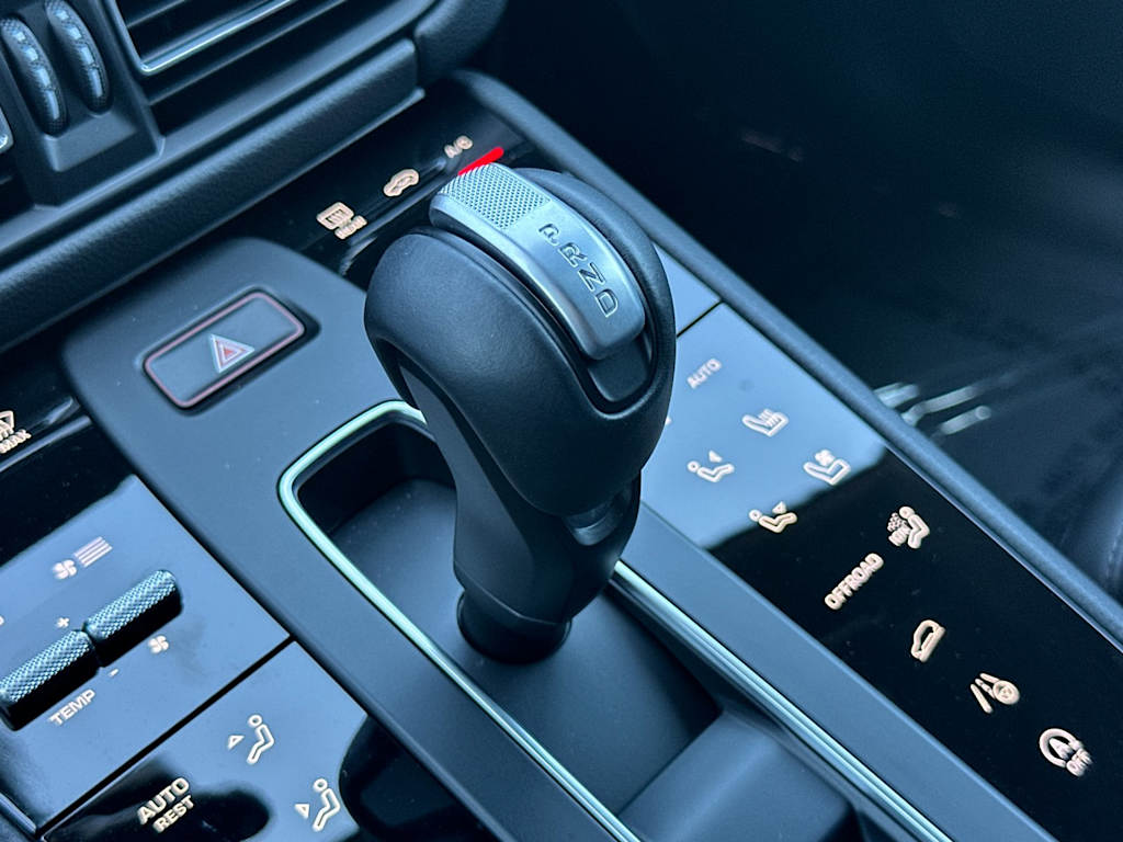 Thumbnail: 2026 Porsche Macan - 28