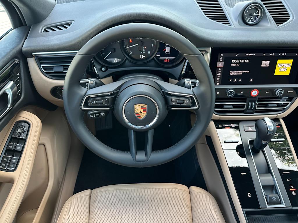 Thumbnail: 2026 Porsche Macan - 9