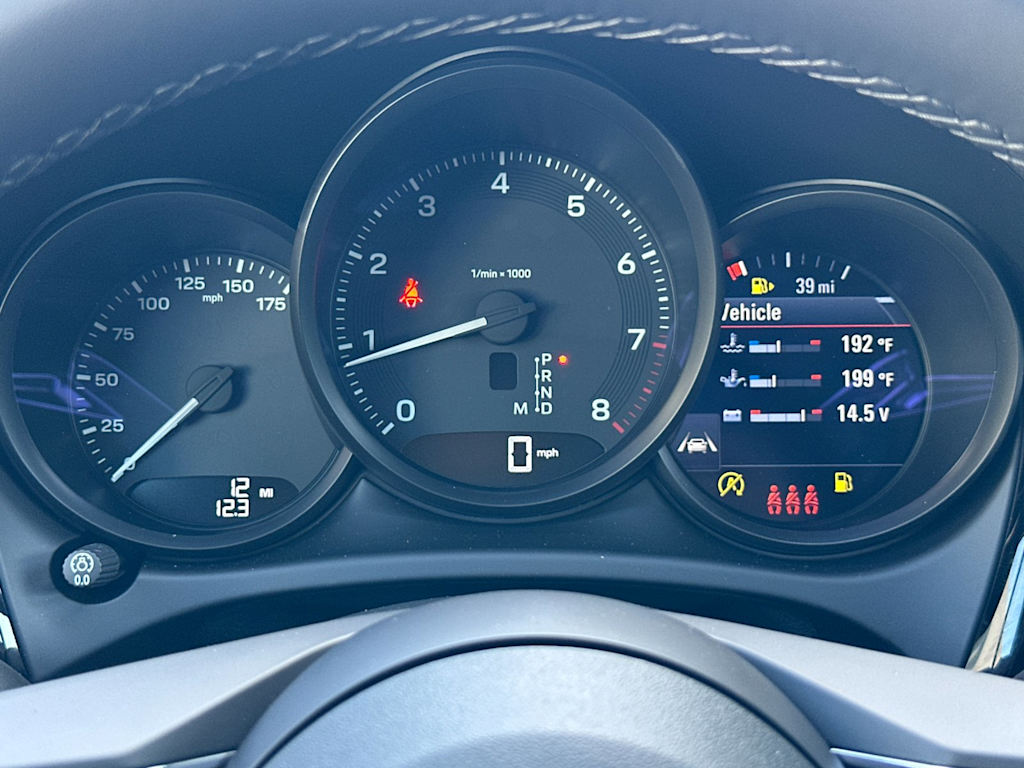 Thumbnail: 2026 Porsche Macan - 16