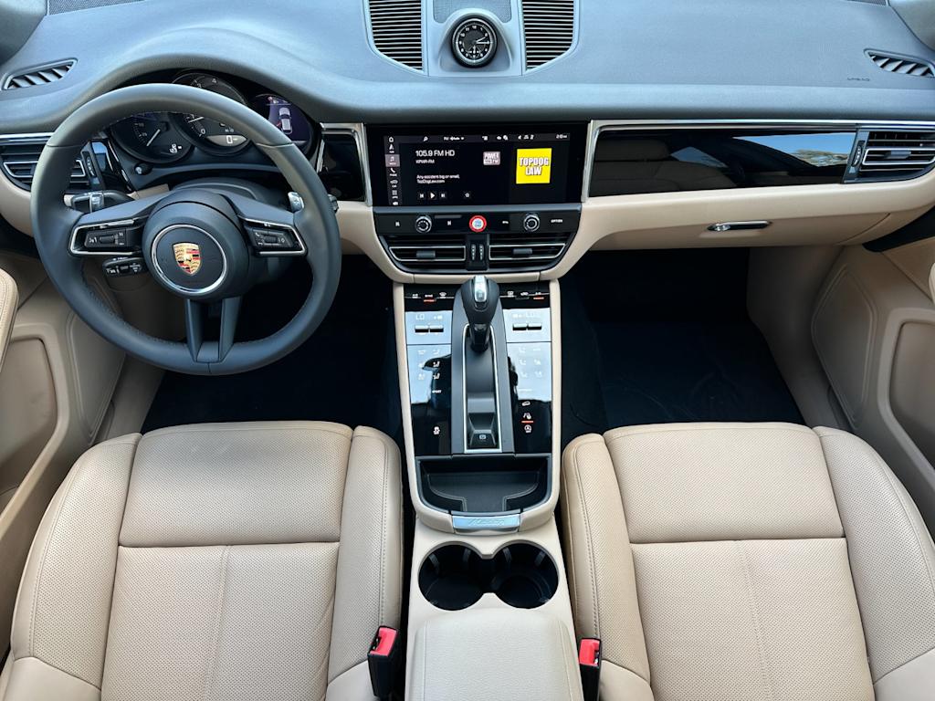 Thumbnail: 2026 Porsche Macan - 2