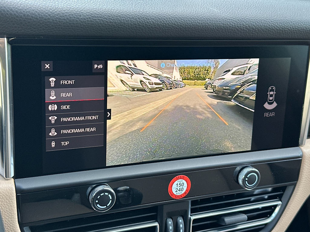 Thumbnail: 2026 Porsche Macan - 26